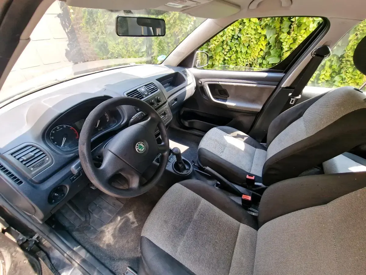 Gebraucht Skoda Roomster 86 PS (63 kW) 2009 Schwarz Van / Kleinbus