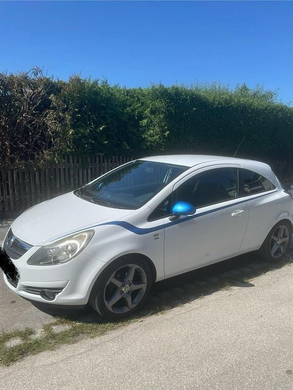 Gebraucht Opel Corsa 87 PS (63 kW) 2010 Weiß Kleinwagen