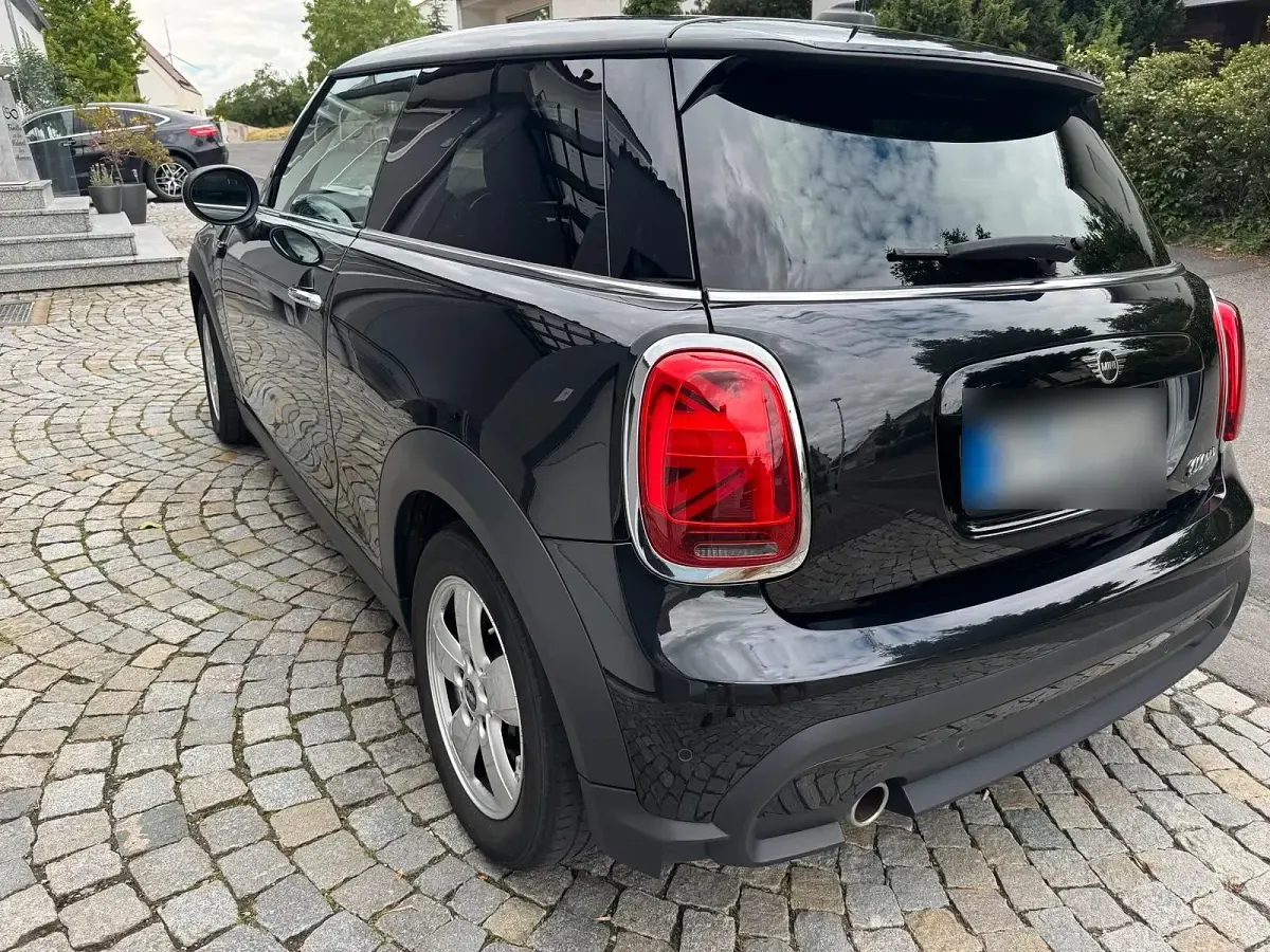 Gebraucht Mini Cooper 136 PS (100 kW) 2023 Schwarz Kleinwagen