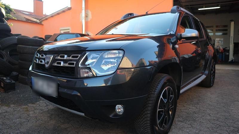 Blau Gebraucht 2017 Dacia Duster Prestige SUV | 8.900 € (Fairer Preis) - Bild 1/4
