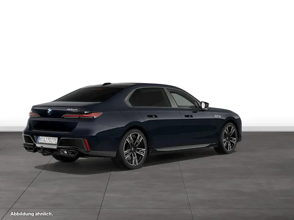 Gebraucht BMW M760e 571 PS (419 kW) 2025 Schwarz Limousine