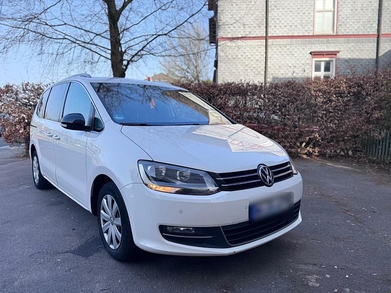 Gebraucht VW Sharan 2014 Weiß Van / Kleinbus