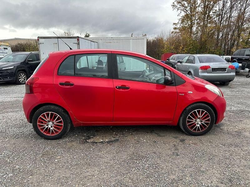 Gebraucht Toyota Yaris Cool 90 PS (66 kW) 2007 Rot Kleinwagen