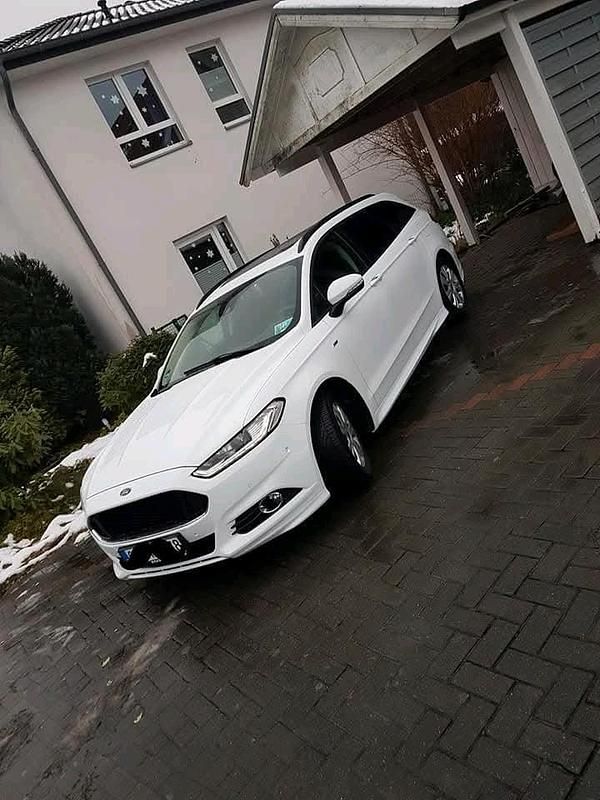 Weiß Gebraucht 2017 Ford Mondeo S Kombi | 10.500 € (Guter Preis) - Bild 1/4