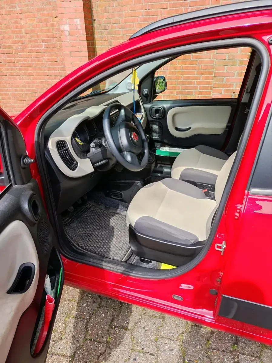 Gebraucht Fiat Panda 90 PS (66 kW) 2013 Rot Kleinwagen
