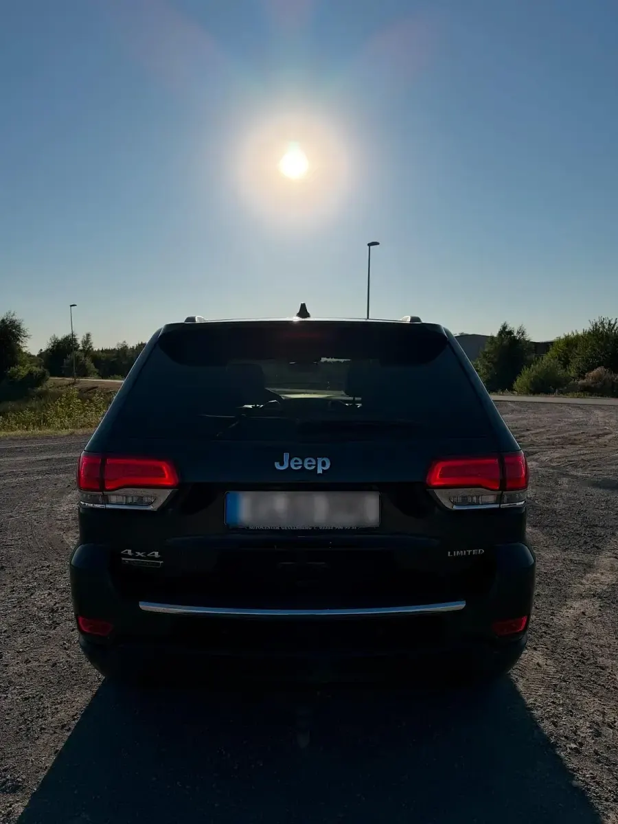 Gebraucht Jeep Grand Cherokee Limited 250 PS (183 kW) 2016 Schwarz SUV