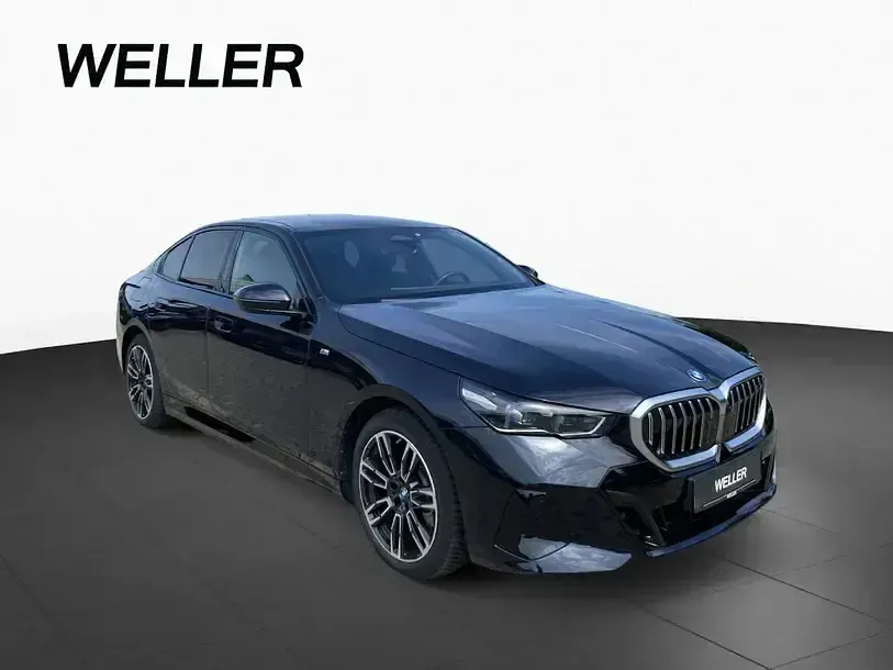 Gebraucht BMW 530e Comfort Edition 299 PS (219 kW) 2024 Carbonschwarz (schwarz) Limousine