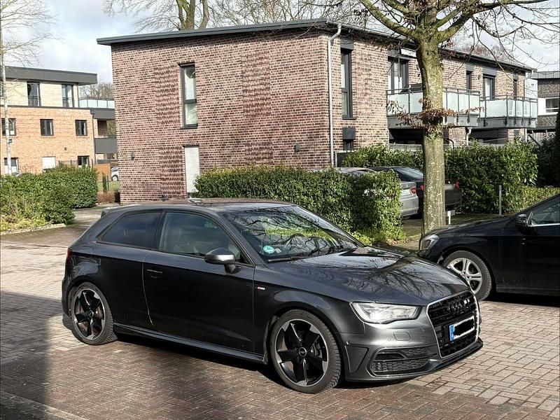 Gebraucht Audi A3 S-Line 110 PS (80 kW) 2015 Grau Limousine