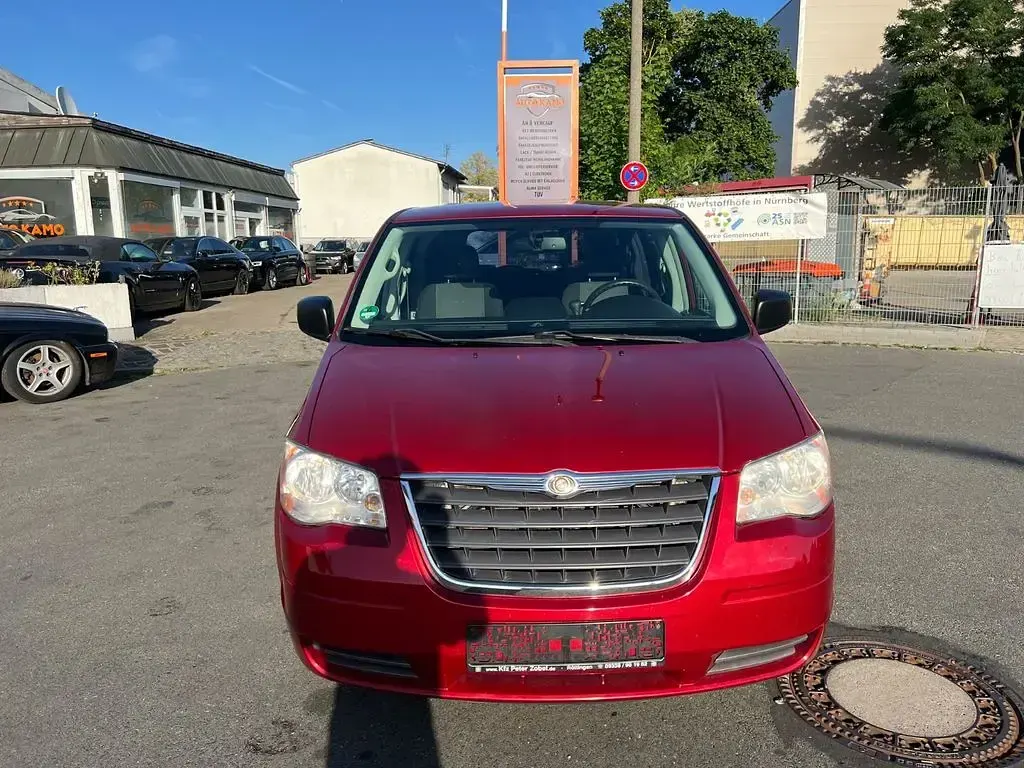 Gebraucht Chrysler Grand Voyager 163 PS (119 kW) 2008 Rot Van / Kleinbus