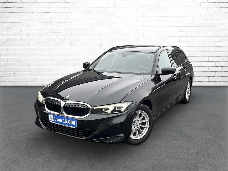 Gebraucht BMW 320 190 PS (139 kW) 2022 Schwarz metallic