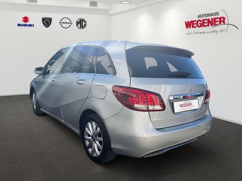 Gebraucht Mercedes B220 Style 184 PS (135 kW) 2018 Silber Van / Kleinbus