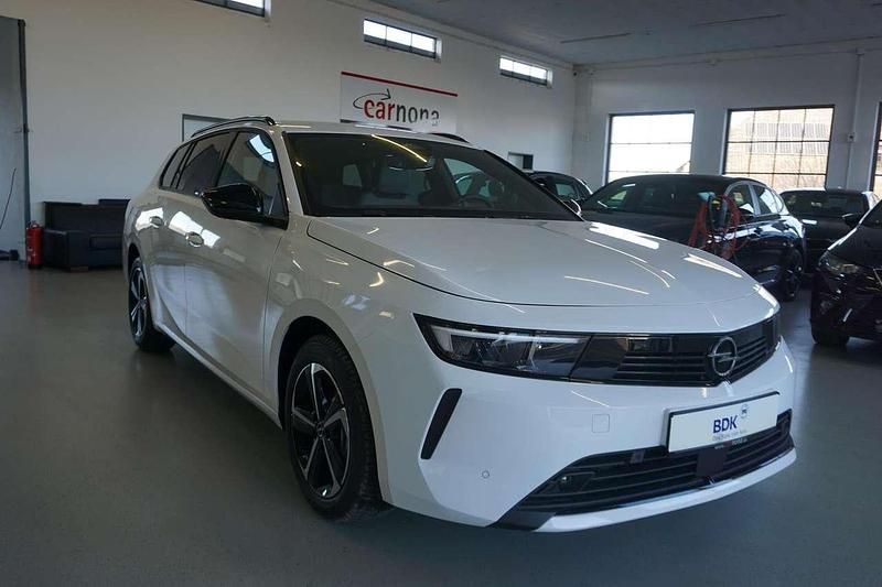 Neu Opel Astra 110 PS (80 kW) 2025 Weiß Kombi