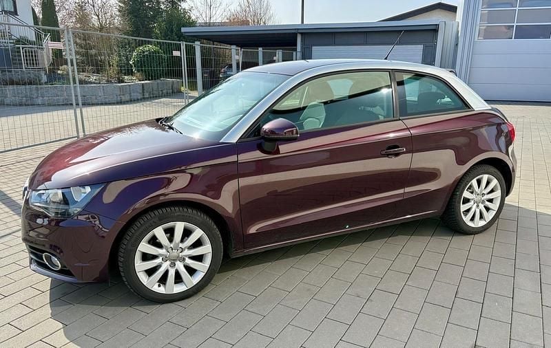 Gebraucht Audi A1 Ambition 86 PS (63 kW) 2012 Violet Kleinwagen