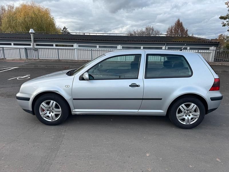 Gebraucht VW Golf IV 75 PS (55 kW) 2003 Silber Kleinwagen