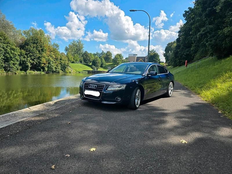 Blau Gebraucht 2010 Audi A5 Coupé | 7.500 € (Guter Preis) - Bild 1/4