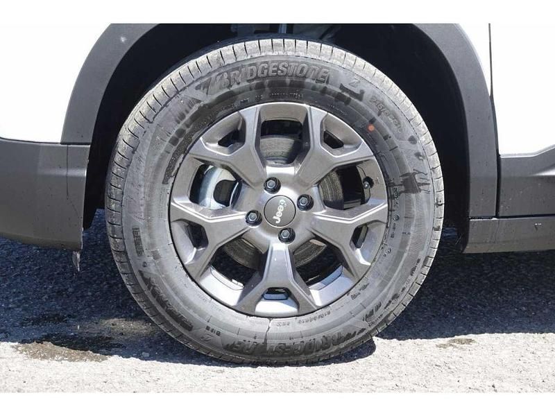 Gebraucht Jeep Avenger Longitude 101 PS (74 kW) 2024 Weiss SUV