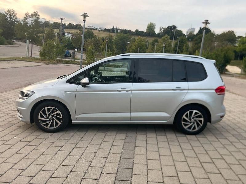 Silber Gebraucht 2017 VW Touran Sound Van / Kleinbus | 17.200 € (Guter Preis) - Bild 1/4