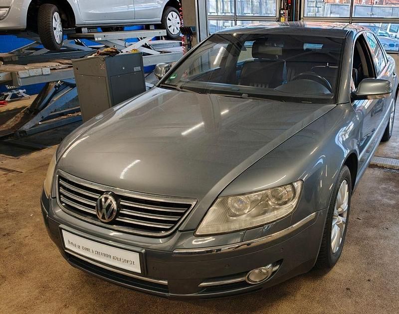 Gebraucht VW Phaeton 239 PS (175 kW) 2009 Grau Limousine