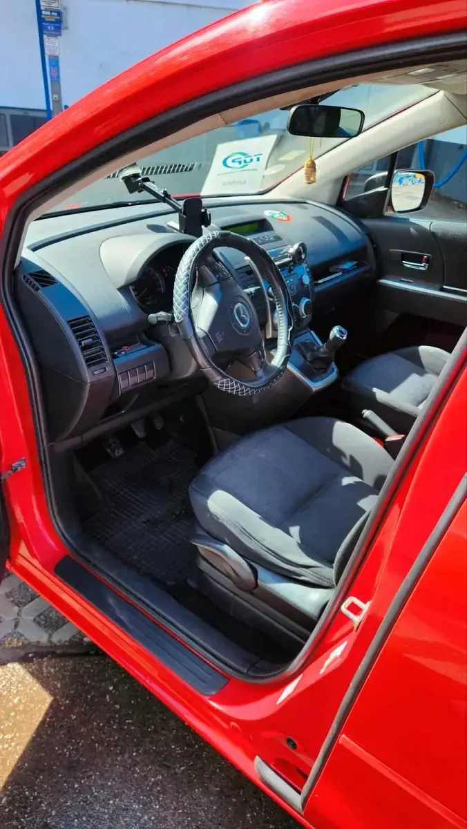Gebraucht Mazda 5 143 PS (105 kW) 2009 Rot Van / Kleinbus