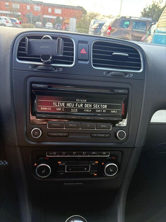 Gebraucht VW Golf Cabriolet 105 PS (77 kW) 2012 Grau Cabrio