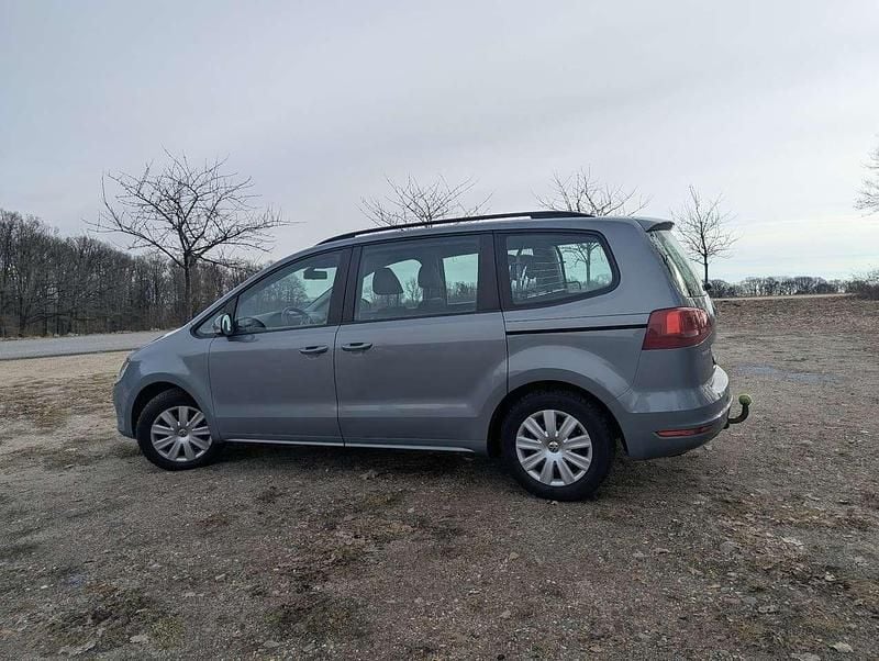 Gebraucht VW Sharan Trendline 150 PS (110 kW) 2011 Grau Van / Kleinbus