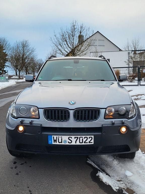 Silber Gebraucht 2004 BMW X3 Sport Line SUV | 3.499 € - Bild 1/4