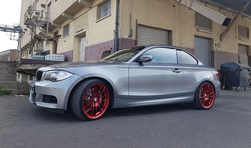 Gebraucht BMW 135 Performance 306 PS (225 kW) 2010 Grau Kleinwagen