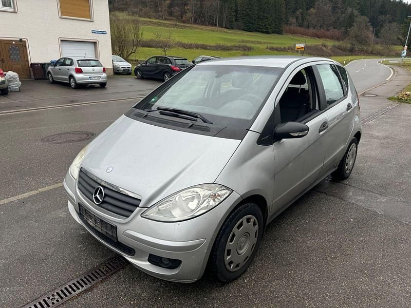 Silber Gebraucht 2004 Mercedes A180 Kleinwagen | 750 € (Guter Preis) - Bild 1/4