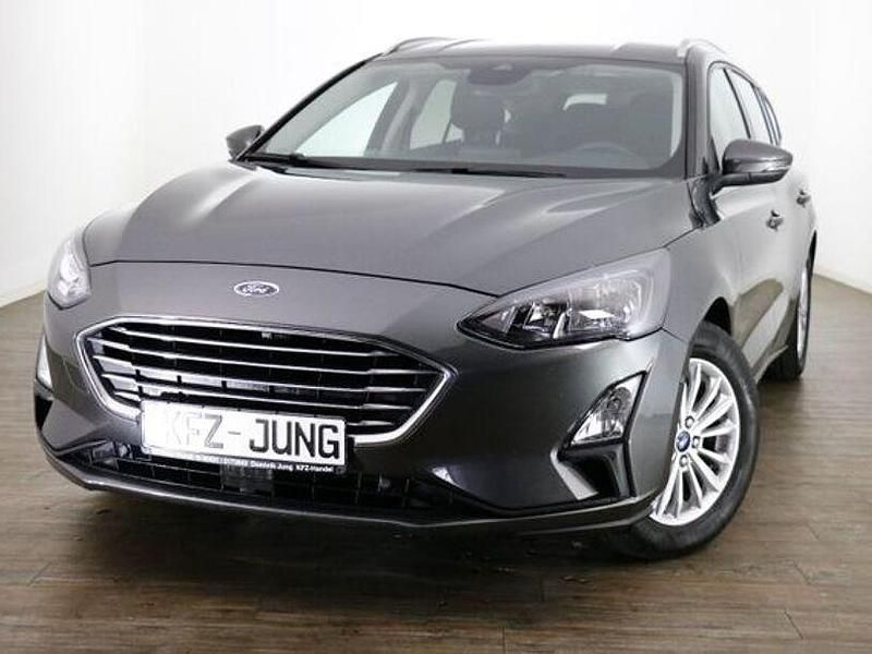 Grau Gebraucht 2019 Ford Focus Titanium Kombi | 16.990 € (Fairer Preis) - Bild 1/4