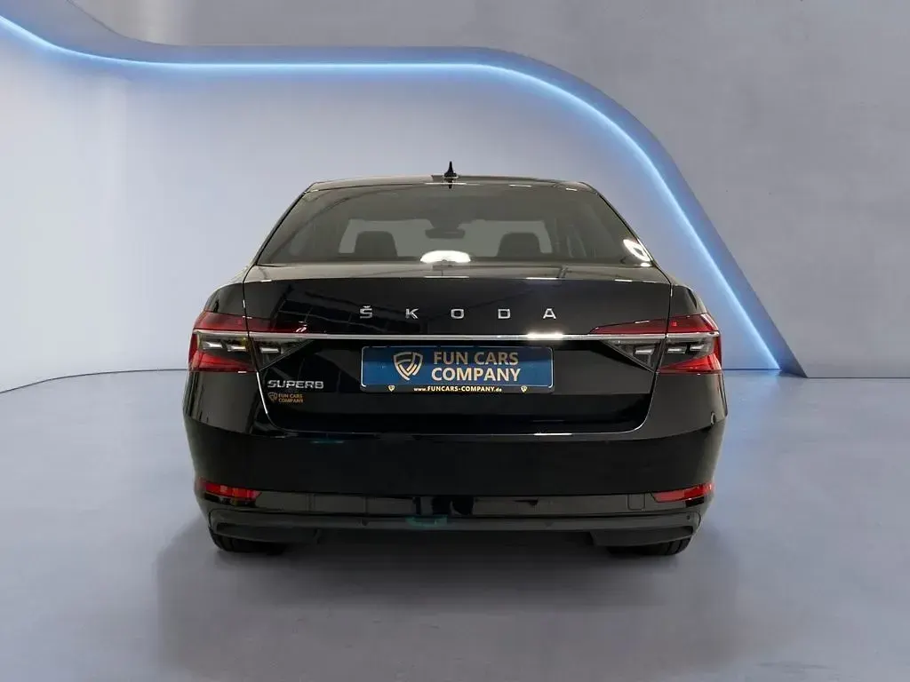 Gebraucht Skoda Superb Style 150 PS (110 kW) 2022 Schwarz Limousine