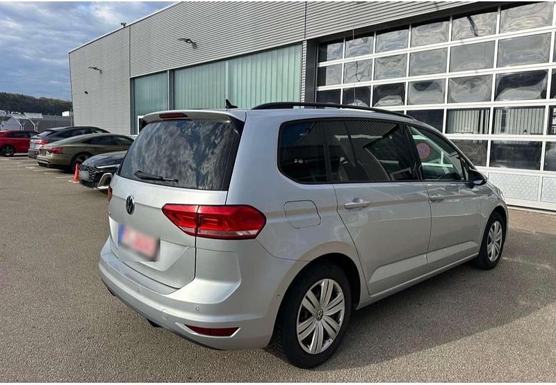 Gebraucht VW Touran 150 PS (110 kW) 2021 Silber Van / Kleinbus