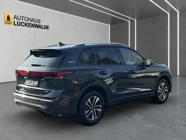 Neu VW Tiguan 150 PS (110 kW) 2026 Grau SUV