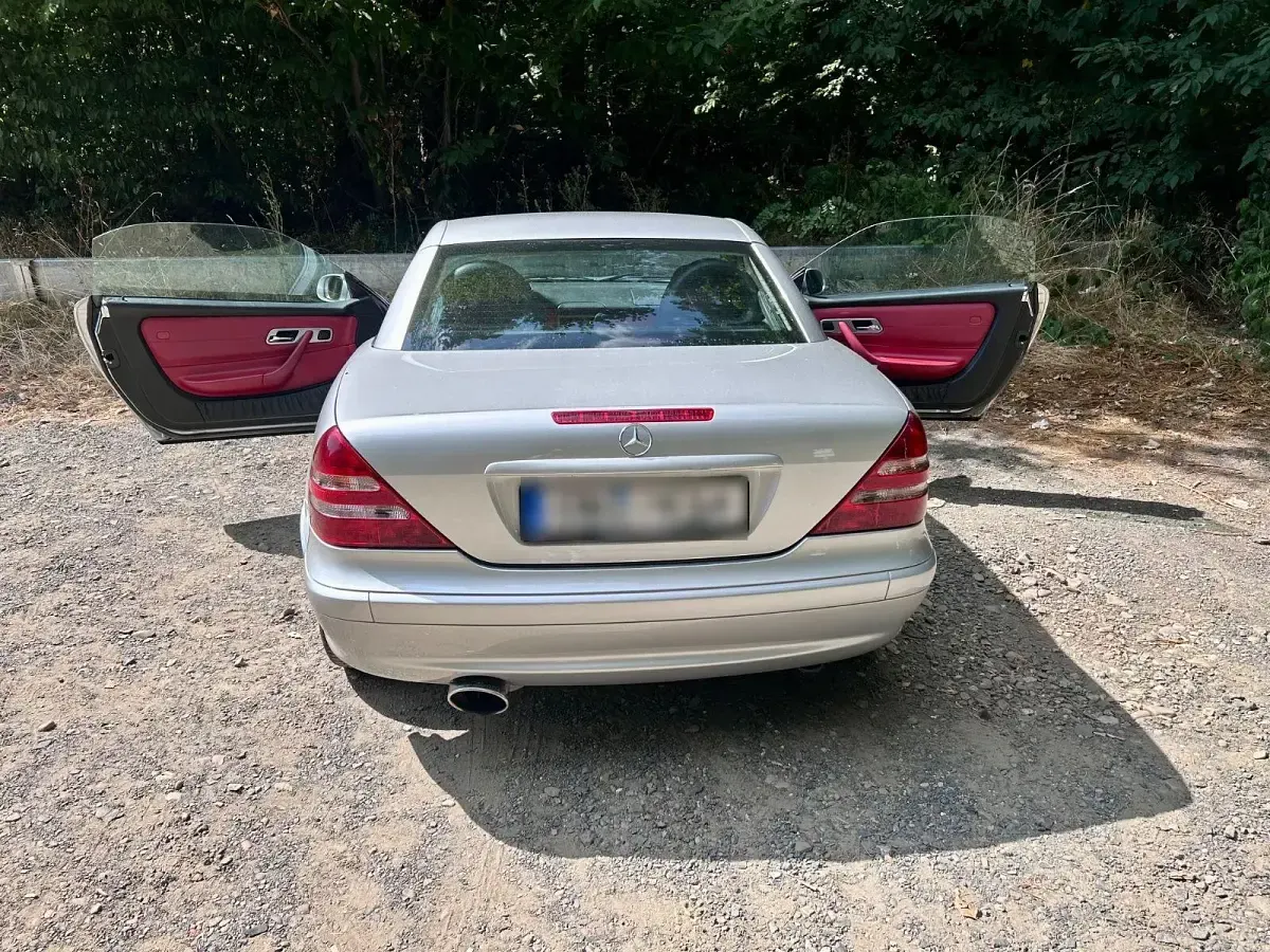 Gebraucht Mercedes SLK230 197 PS (144 kW) 2002 Silber Cabrio