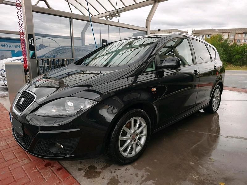 Gebraucht Seat Altea XL Style 140 PS (102 kW) 2012 Schwarz Van / Kleinbus