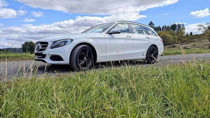 Gebraucht 2017 Mercedes C220 Kombi | 9.999 € (Guter Preis) - Bild 1/4