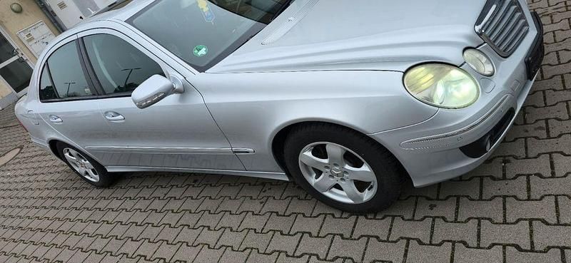 Gebraucht Mercedes E280 Elegance 194 PS (142 kW) 2006 Silber Limousine