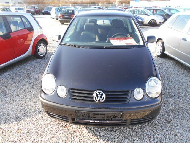 Gebraucht VW Polo 54 PS (39 kW) 2003 Schwarz metallic Limousine