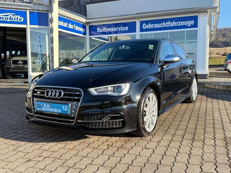 Brillantschwarz Gebraucht 2015 Audi S3 Sportback Kombi | 20.390 € (Fairer Preis) - Bild 1/4