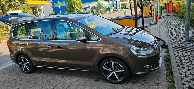 Gebraucht VW Sharan Highline 140 PS (102 kW) 2010 Grau Van / Kleinbus