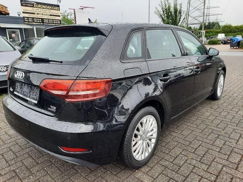 Gebraucht Audi A3 Sportback 150 PS (110 kW) 2016 Schwarz Kleinwagen