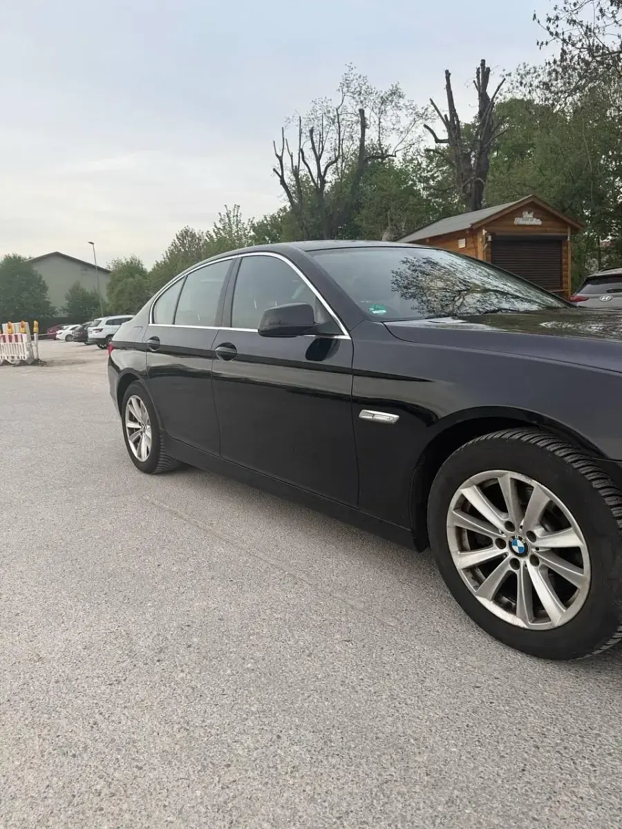 Gebraucht BMW 520 184 PS (135 kW) 2011 Limousine