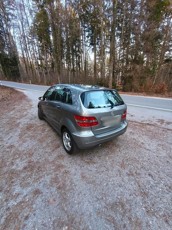 Gebraucht Mercedes B200 140 PS (102 kW) 2007 Van / Kleinbus
