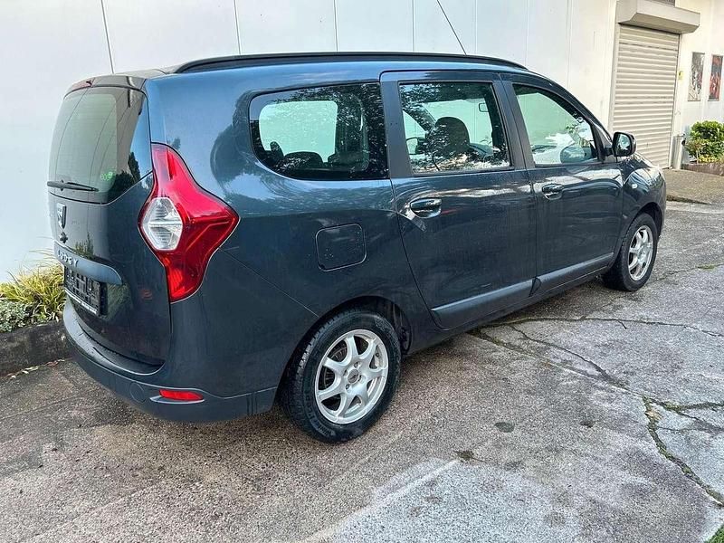 Gebraucht Dacia Lodgy Lauréate 83 PS (61 kW) 2012 Grau "comete" Van / Kleinbus