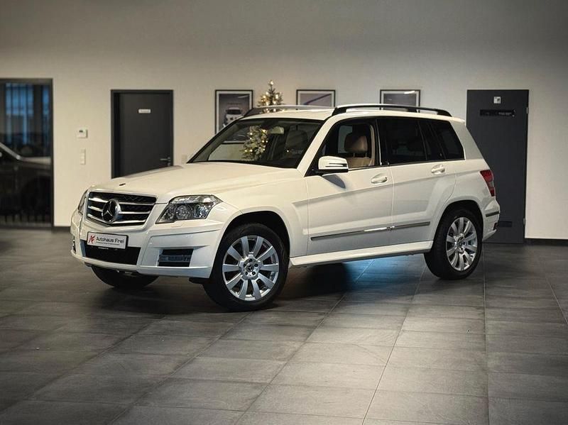 Weiß Gebraucht 2012 Mercedes GLK350 Sport SUV | 17.700 € (Fairer Preis) - Bild 1/4