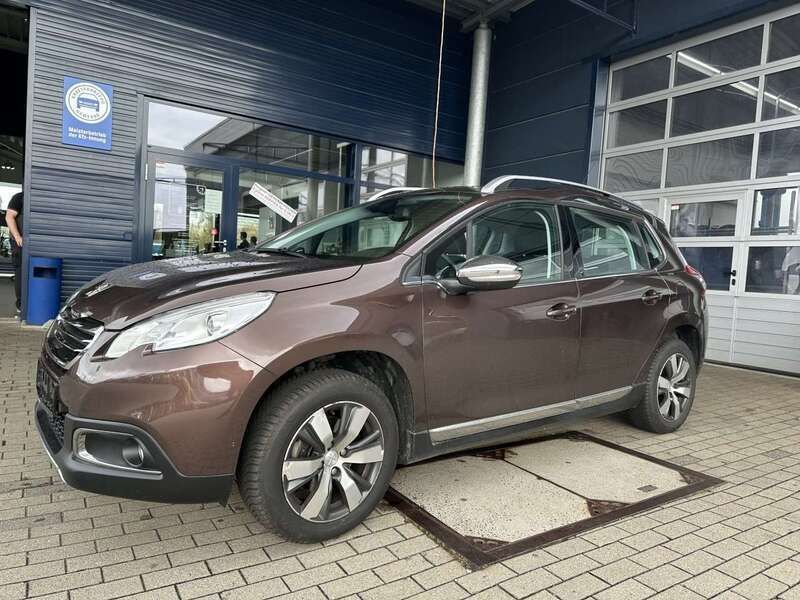 Braun Gebraucht 2013 Peugeot 2008 Active SUV | 7.990 € (Fairer Preis) - Bild 1/4