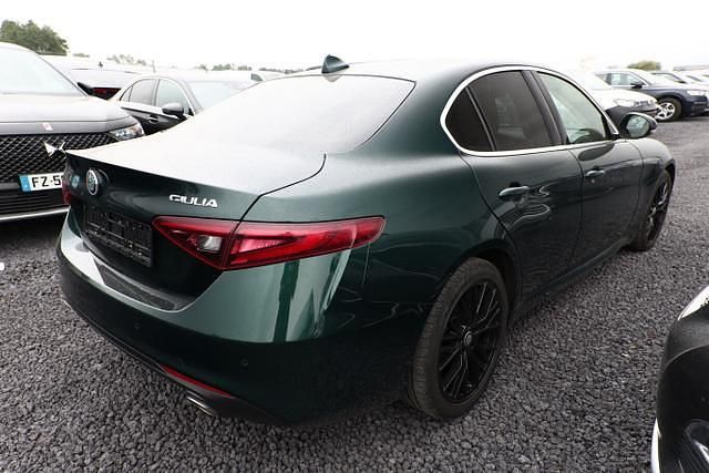 Verde visconti metallic verde visconti metallic Gebraucht 2020 Alfa Romeo Giulia Ti Limousine | 33.181 € (Superpreis) - Bild 1/4