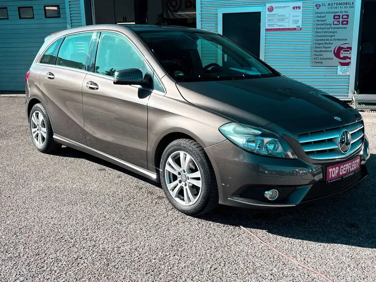 Gebraucht Mercedes B200 156 PS (114 kW) 2013 Bronze Van / Kleinbus