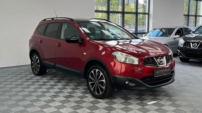 Rot Gebraucht 2013 Nissan Qashqai +2 360º SUV | 7.444 € (Fairer Preis) - Bild 1/4