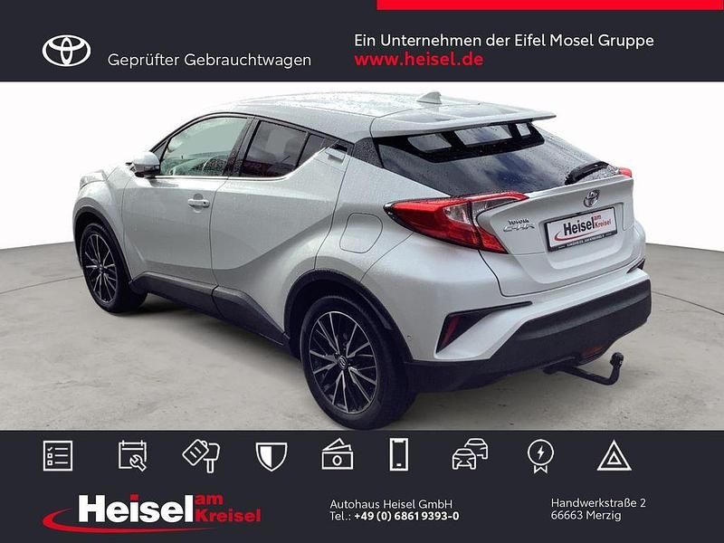 Gebraucht Toyota C-HR Basis 116 PS (85 kW) 2016 Novaweiß perleffekt SUV