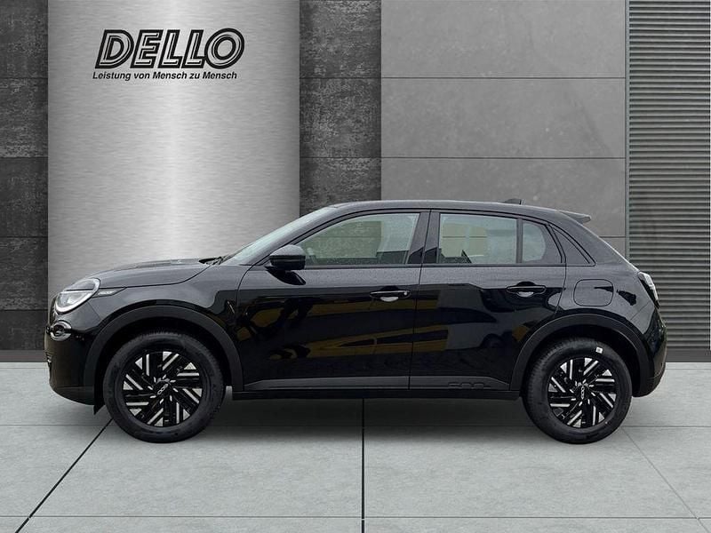 Neu Fiat 600 101 PS (74 kW) 2025 Schwarz SUV